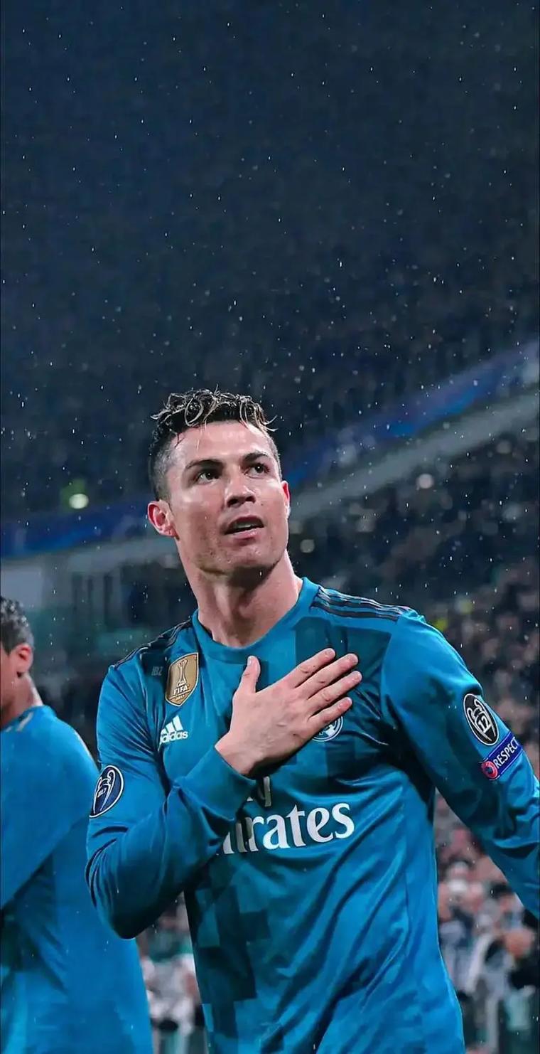 切马：比起布斯克茨，我觉得自己更像罗德里（切马自评：更像罗德里，而非布斯克茨）