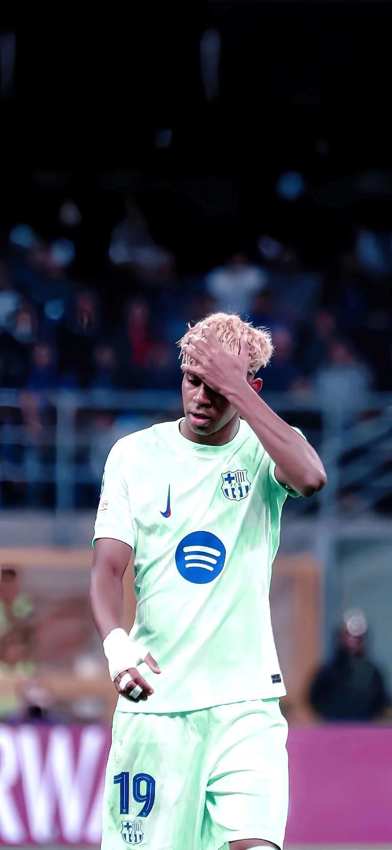 巴西记者：巴乙前锋克莱伯自由身加盟云南玉昆，签约两年（据巴西记者：巴乙前锋克莱伯自由转会云南玉昆，合同两年）