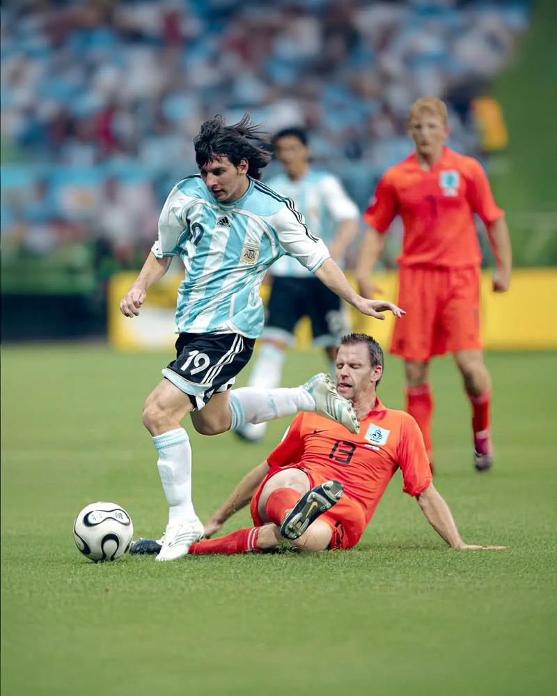 哈曼：若阿德耶米在英格兰做出这些事，他甚至可能会被停赛（哈曼：阿德耶米若在英格兰有此行为，甚至可能被禁赛）